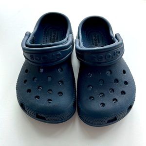Girls crocs